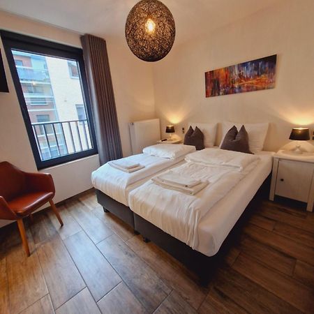 Hotel Ladeuze เลอเวน ภายนอก รูปภาพ